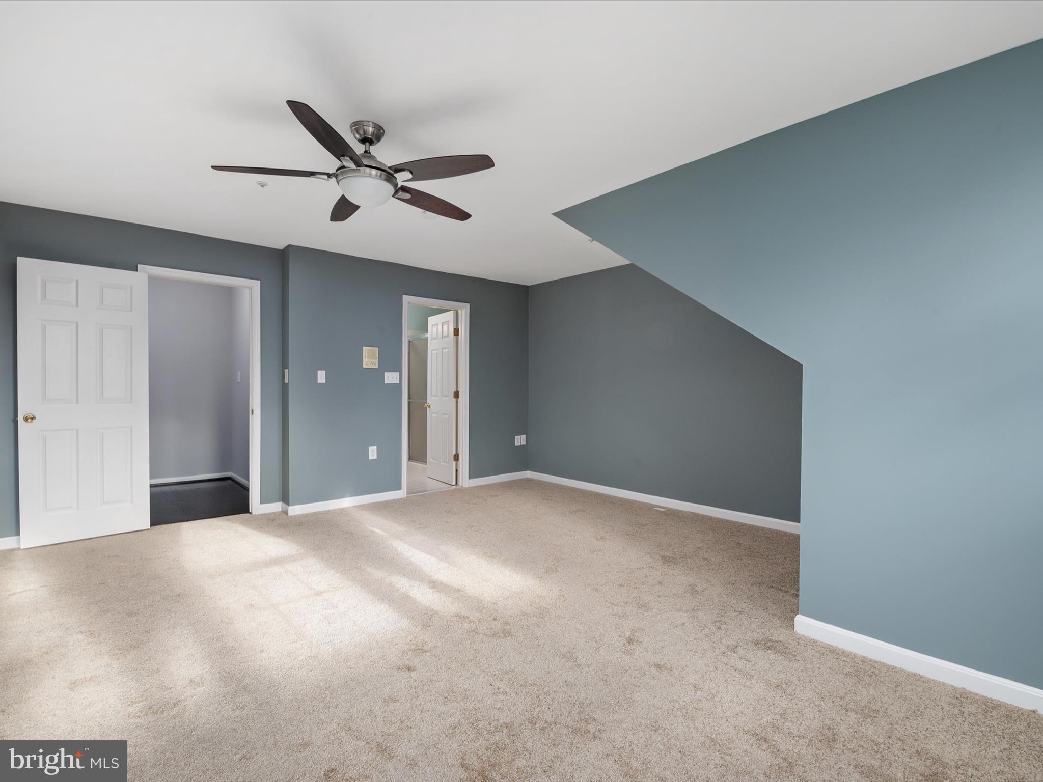 8742 Orchard Green Ct