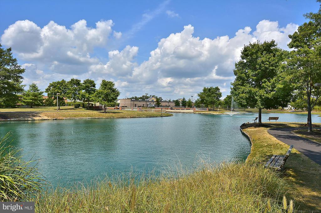 8742 Orchard Green Ct