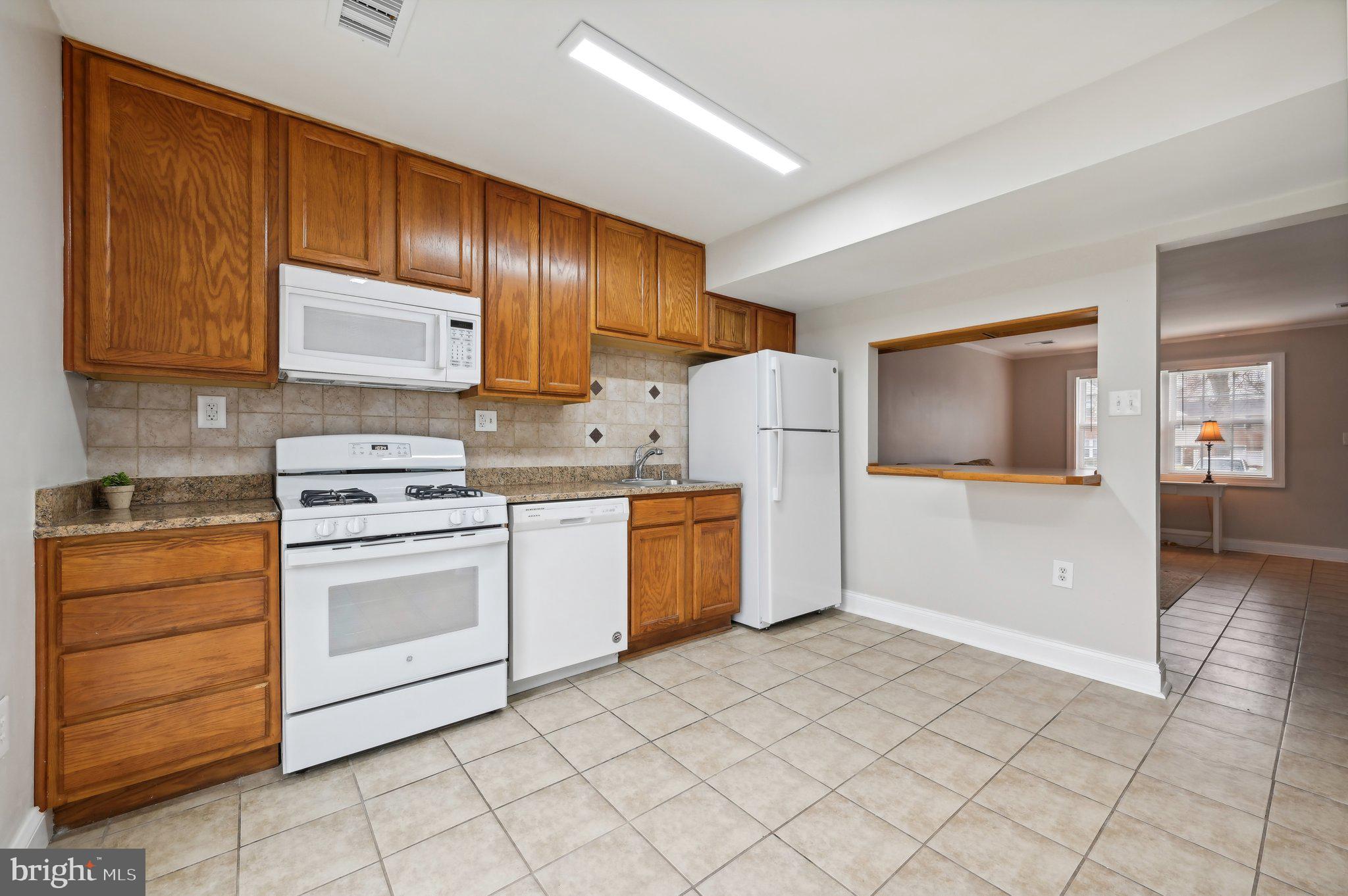 8438 Norwood Dr