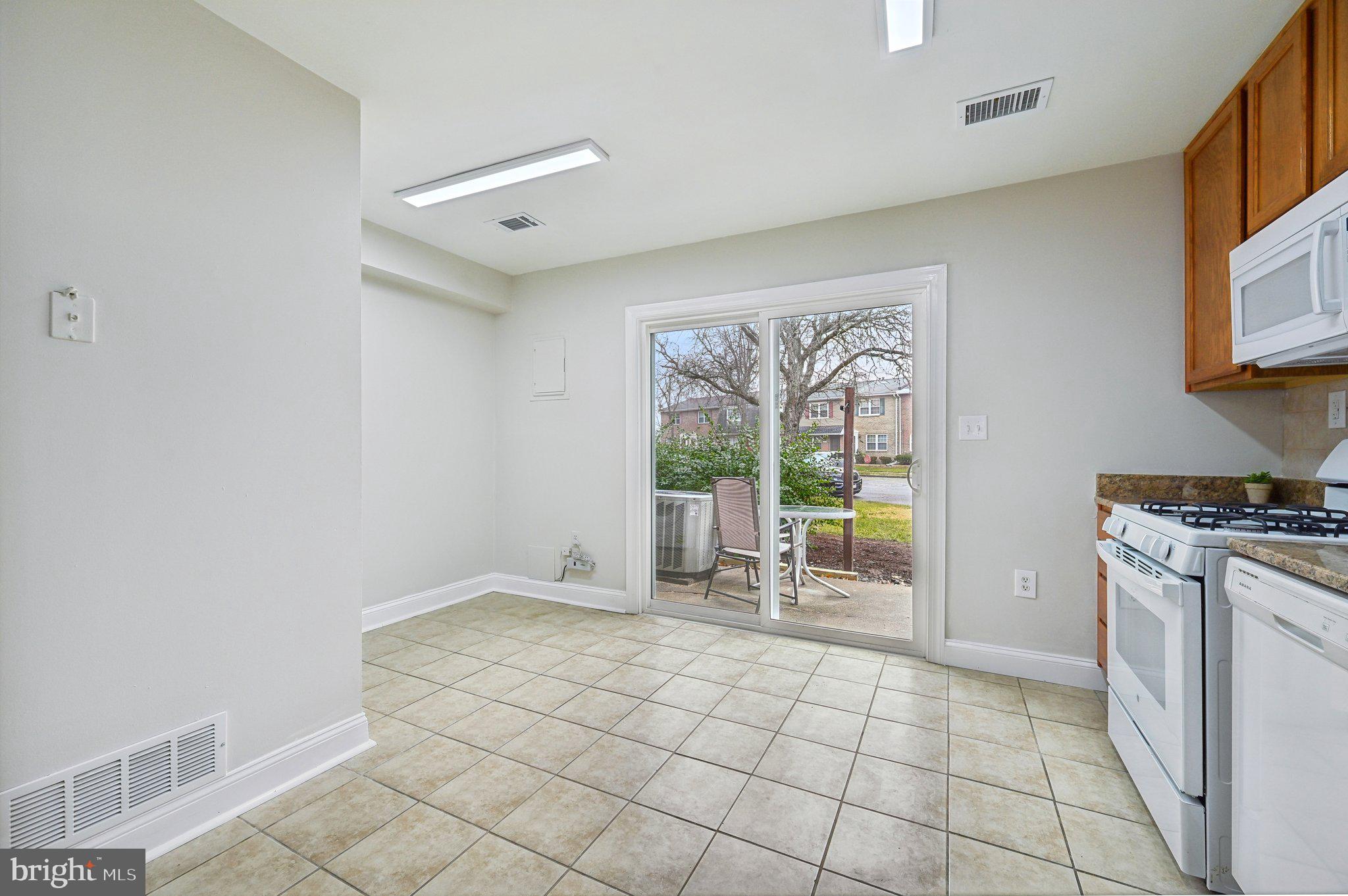 8438 Norwood Dr