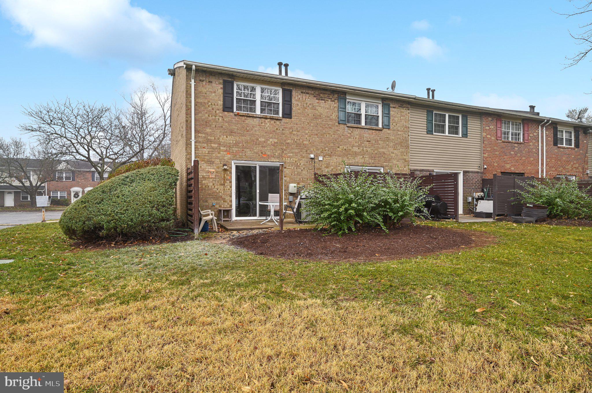 8438 Norwood Dr