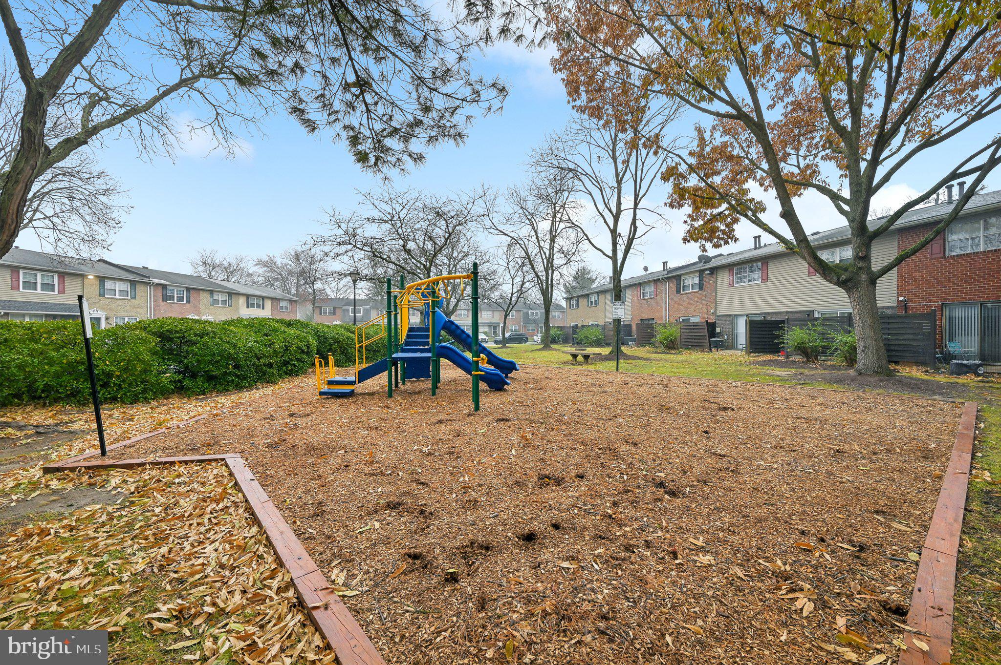 8438 Norwood Dr