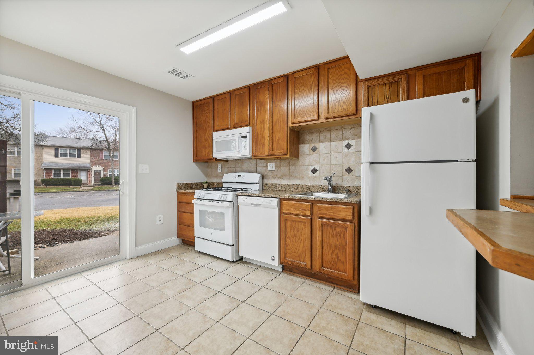 8438 Norwood Dr