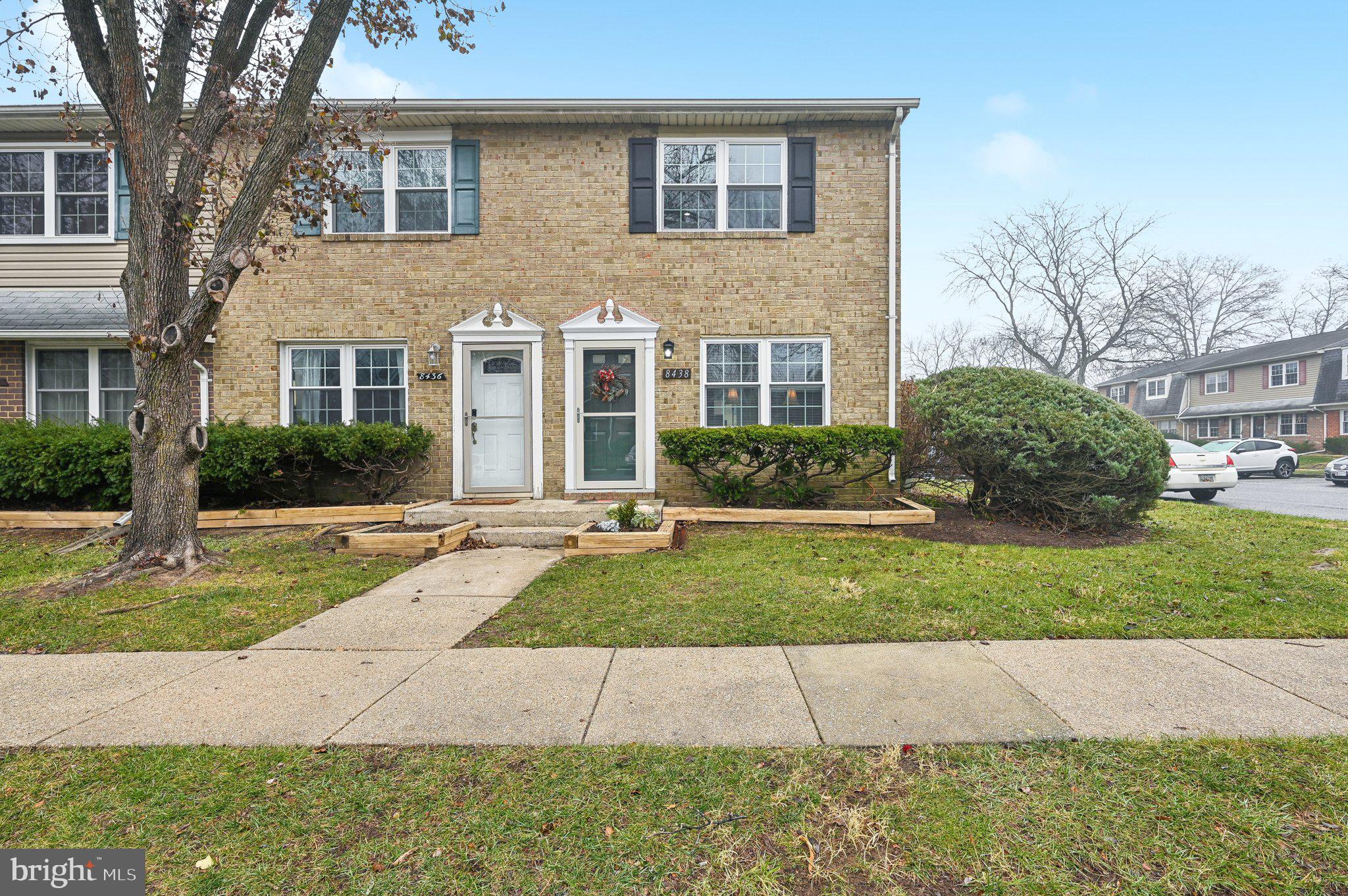 8438 Norwood Dr