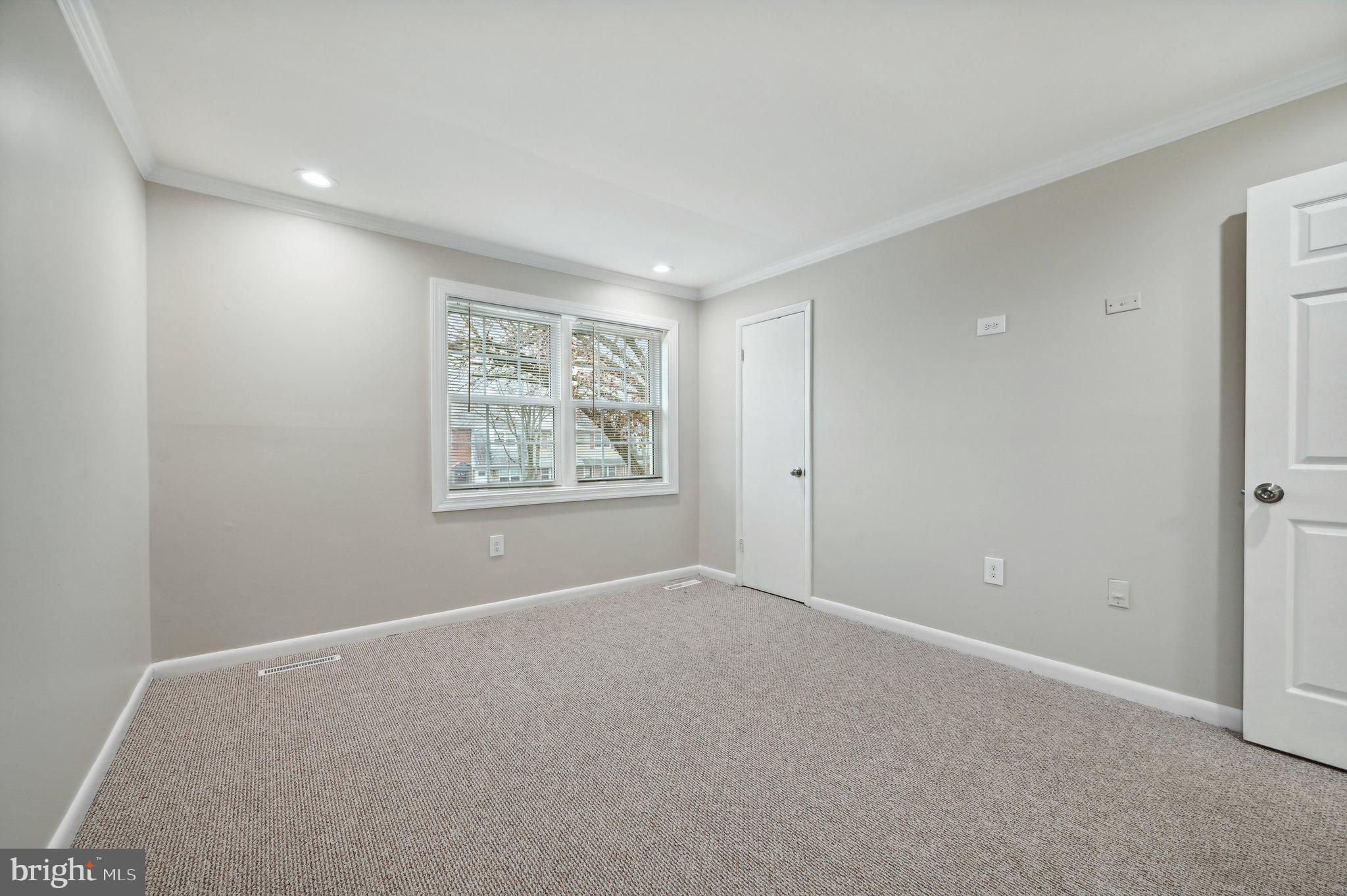 8438 Norwood Dr