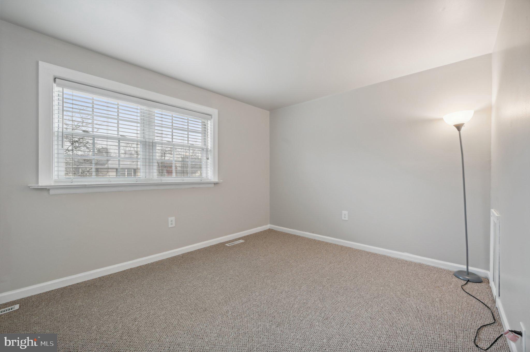 8438 Norwood Dr