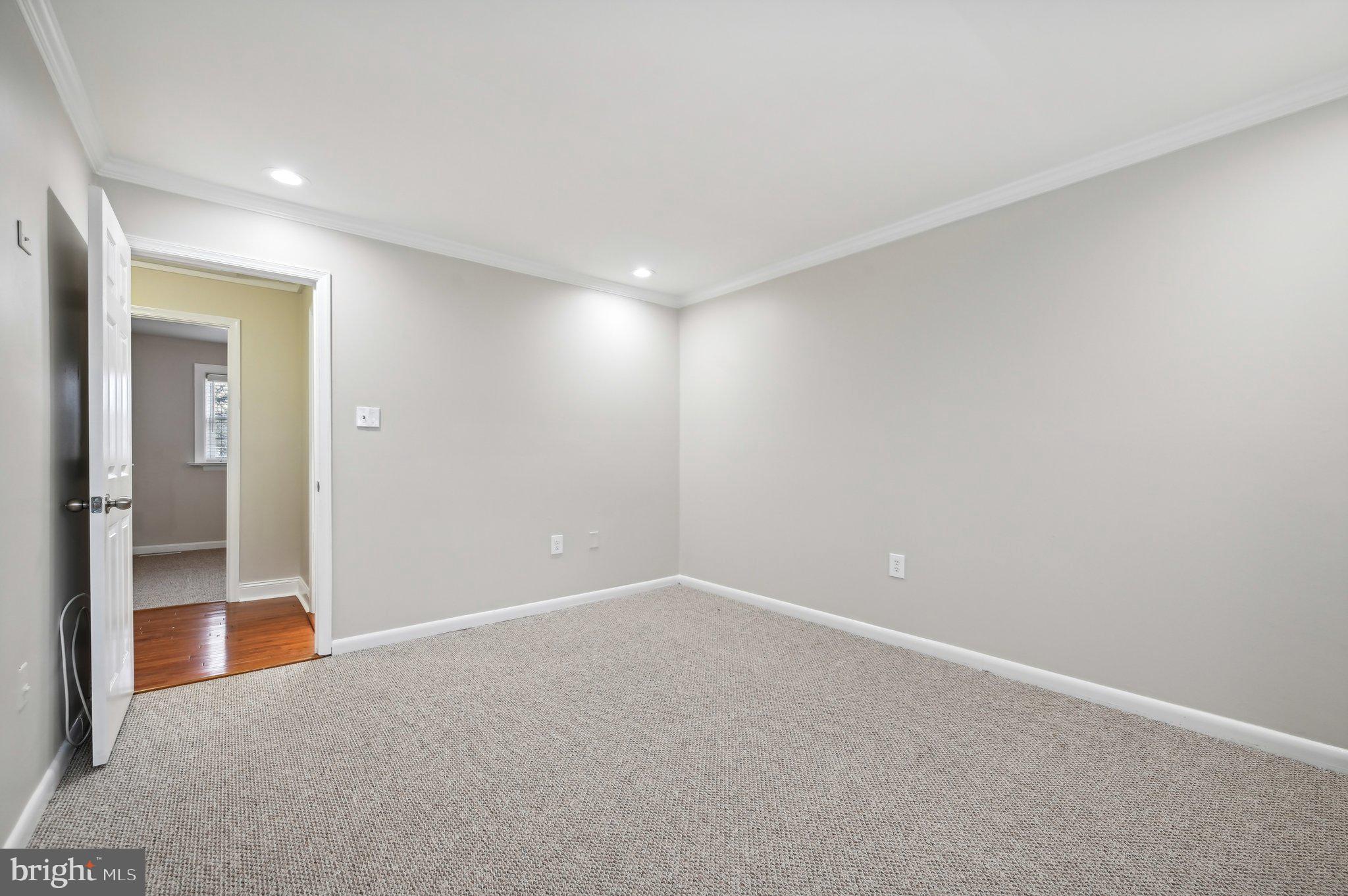 8438 Norwood Dr