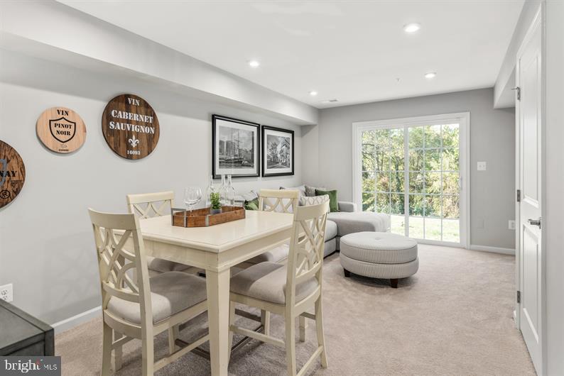 185 Woodgate Cir #Clarendon-Midlevel
