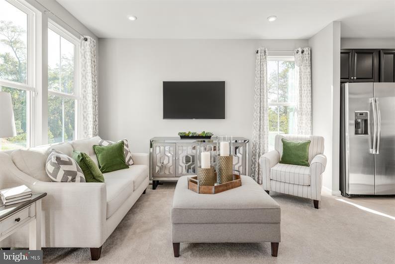 185 Woodgate Cir #Clarendon-Midlevel