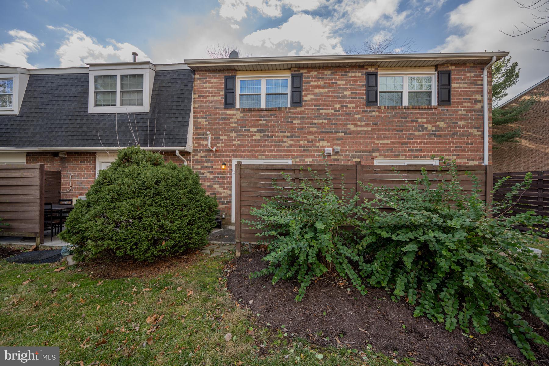 8397 Norwood Dr