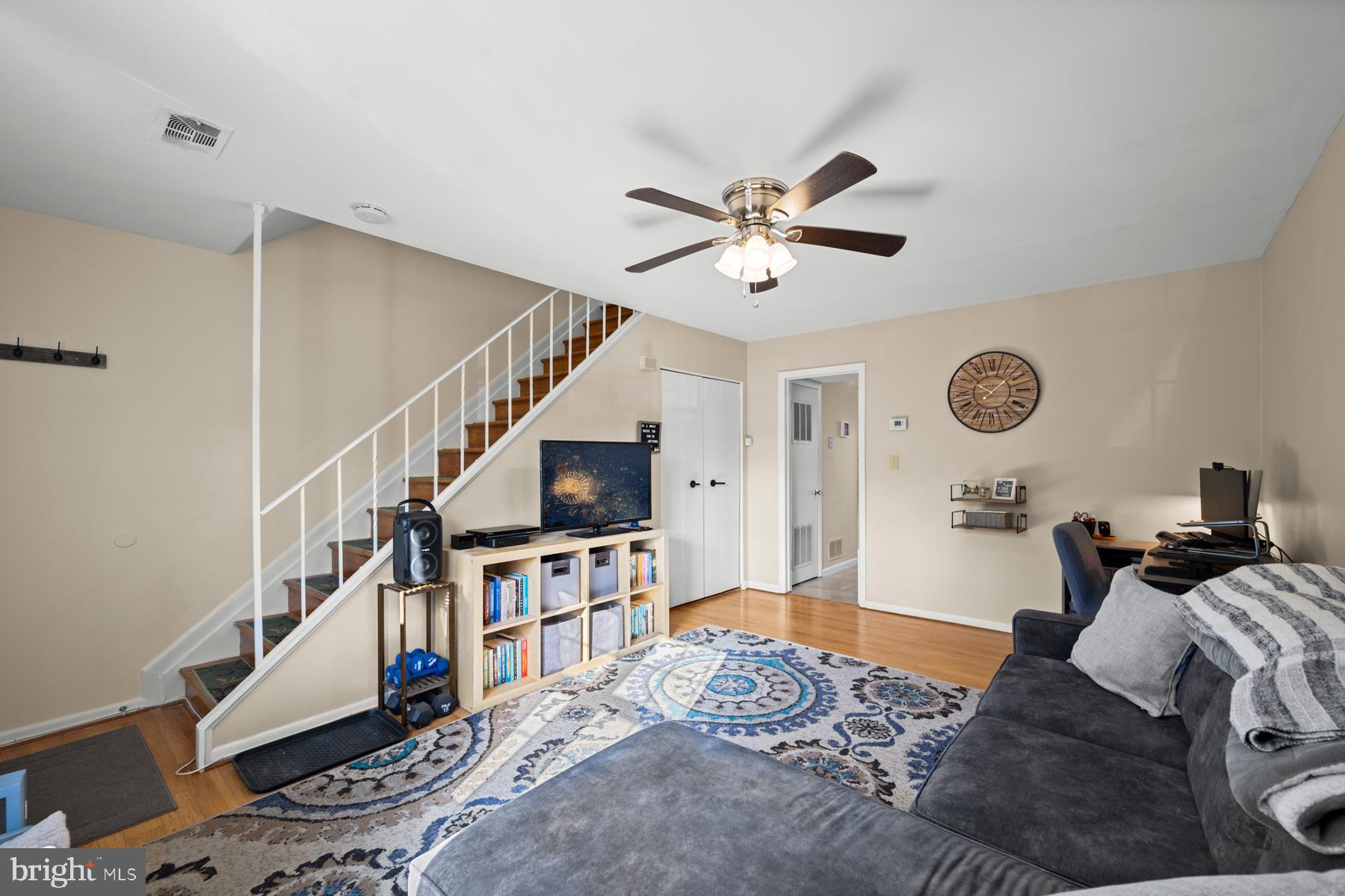 8397 Norwood Dr