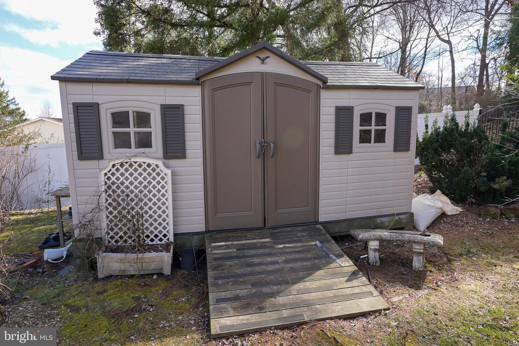 1887 ALDERNEY CT