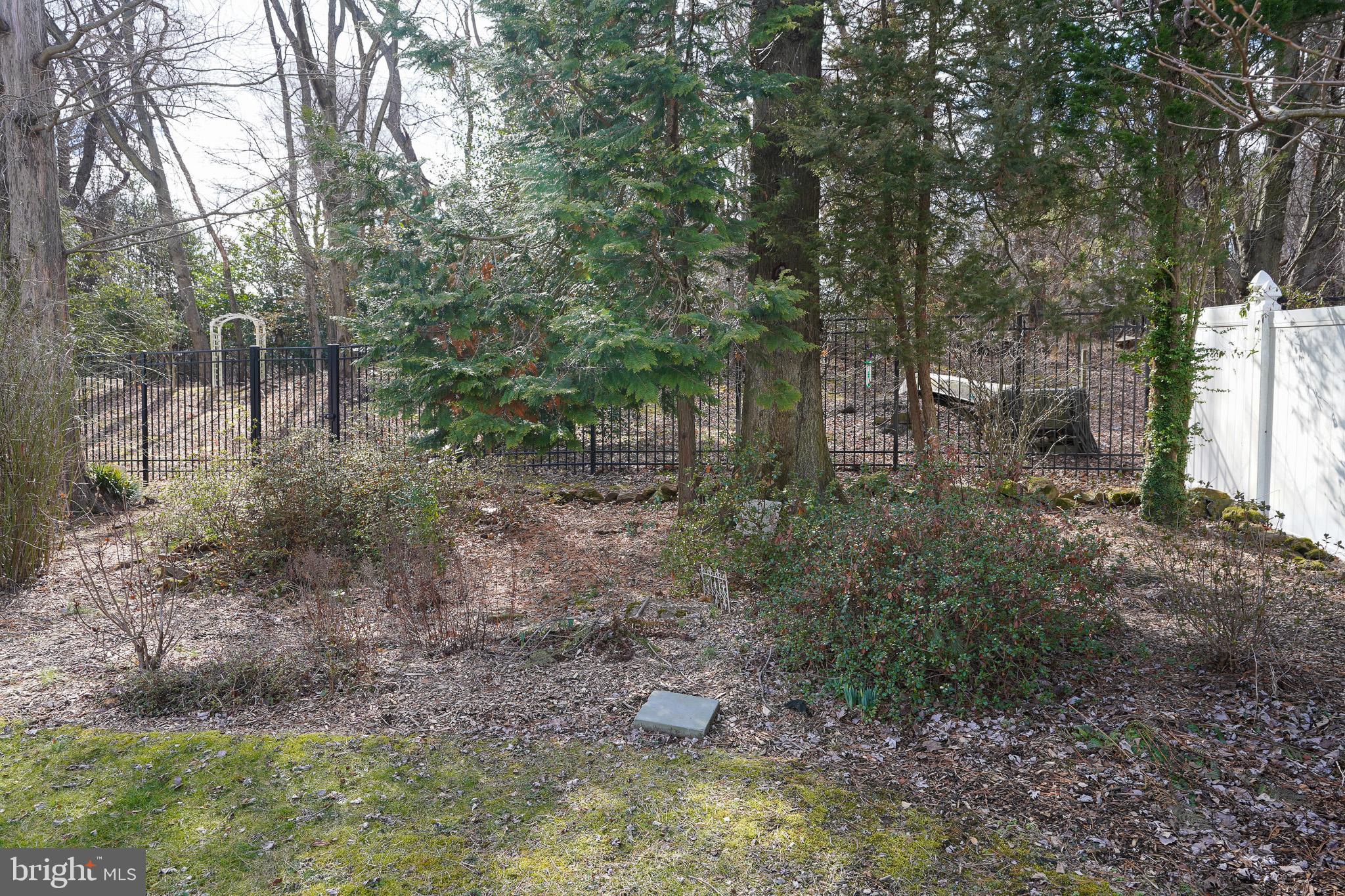 1887 ALDERNEY CT