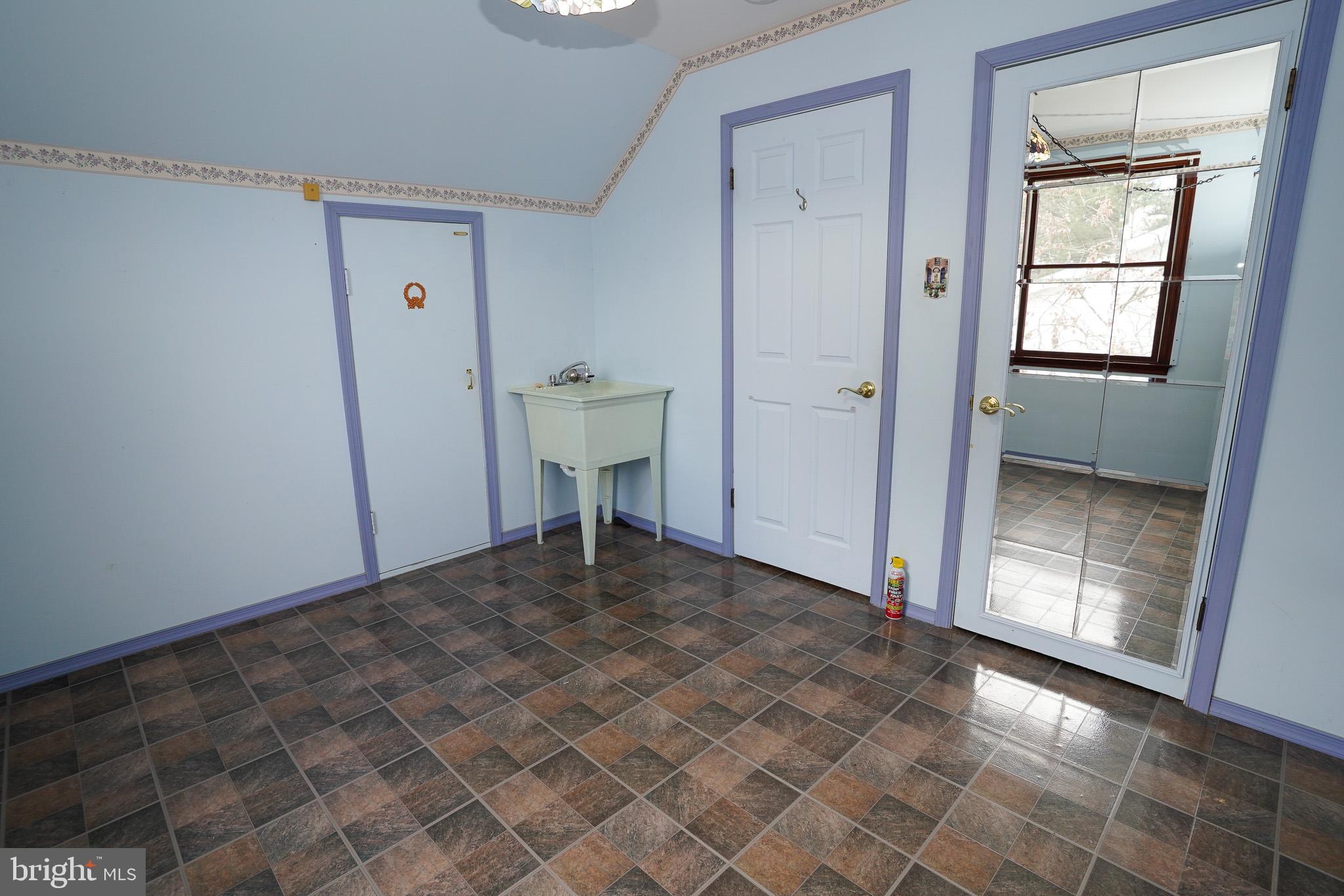 1887 ALDERNEY CT