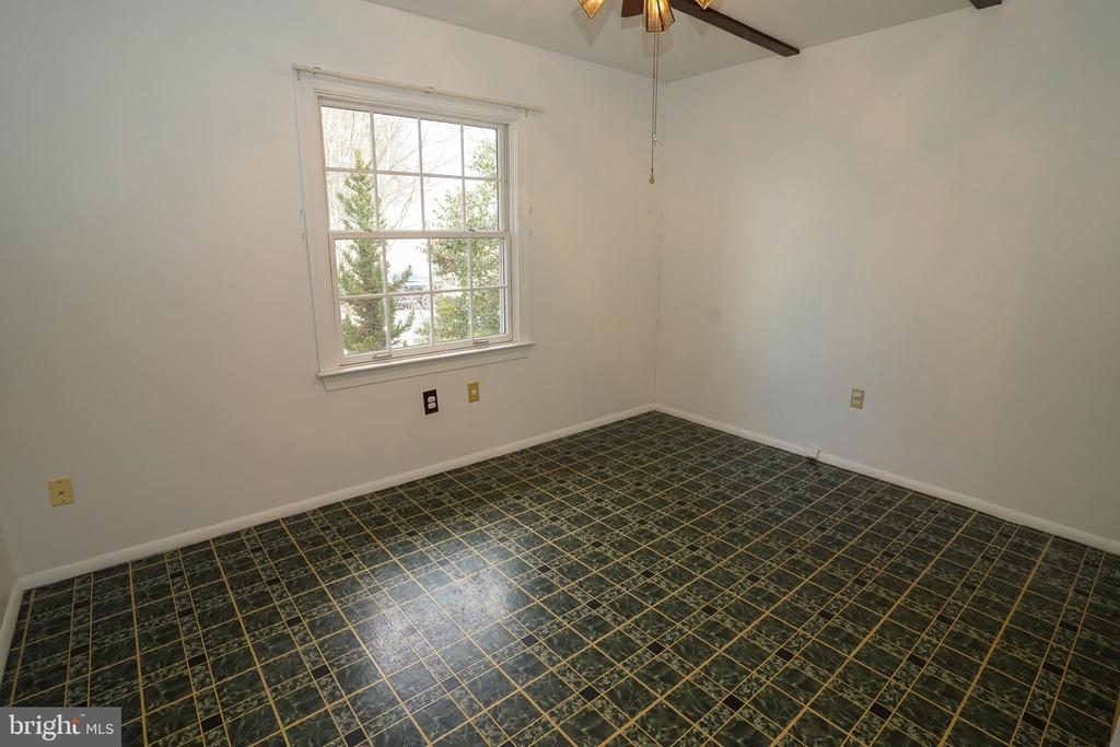 1887 ALDERNEY CT