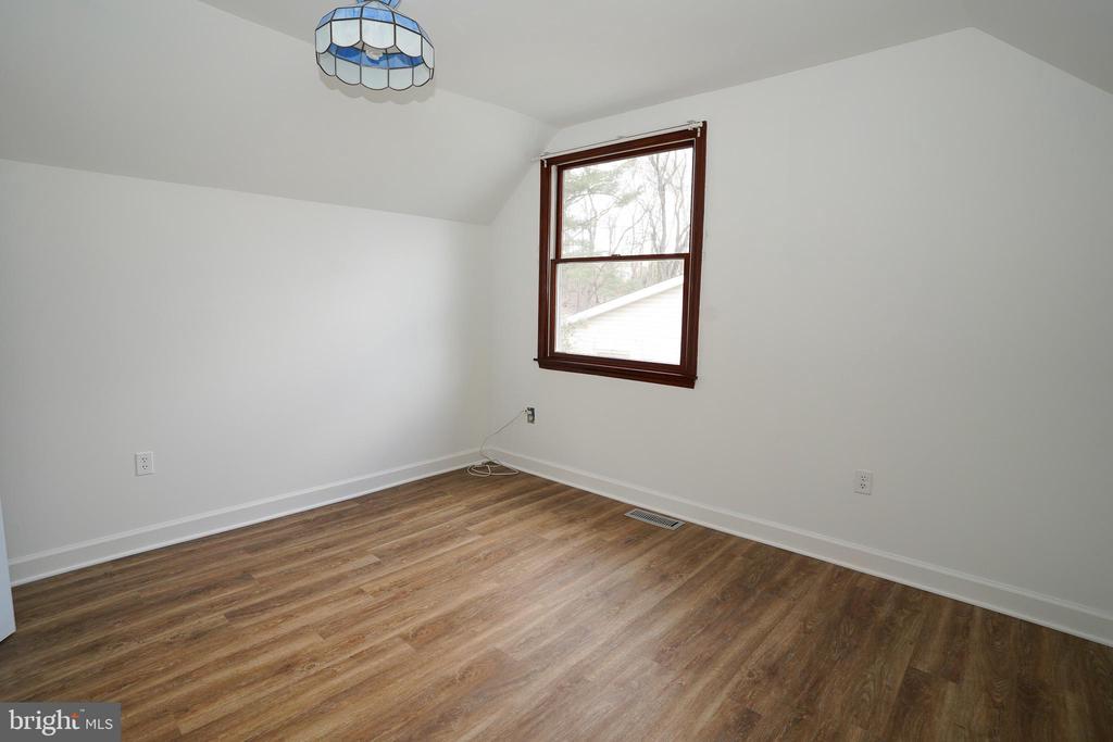 1887 ALDERNEY CT