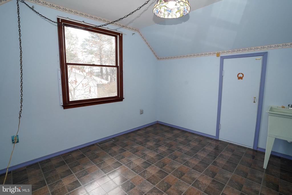1887 ALDERNEY CT
