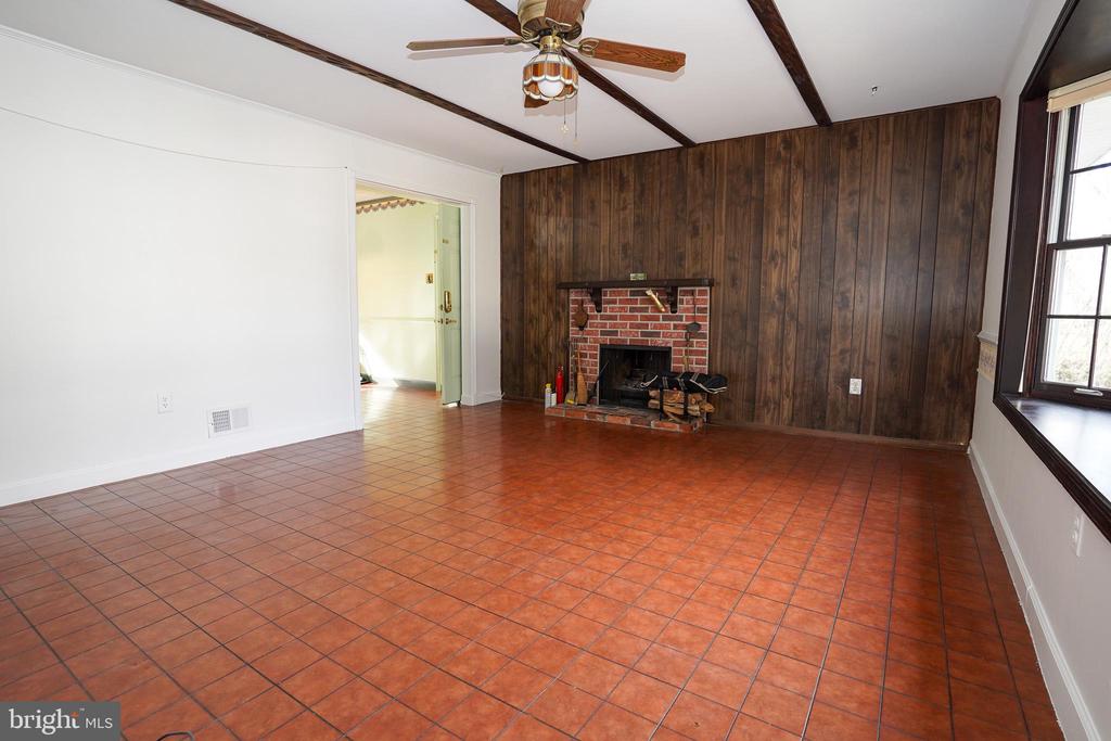 1887 ALDERNEY CT