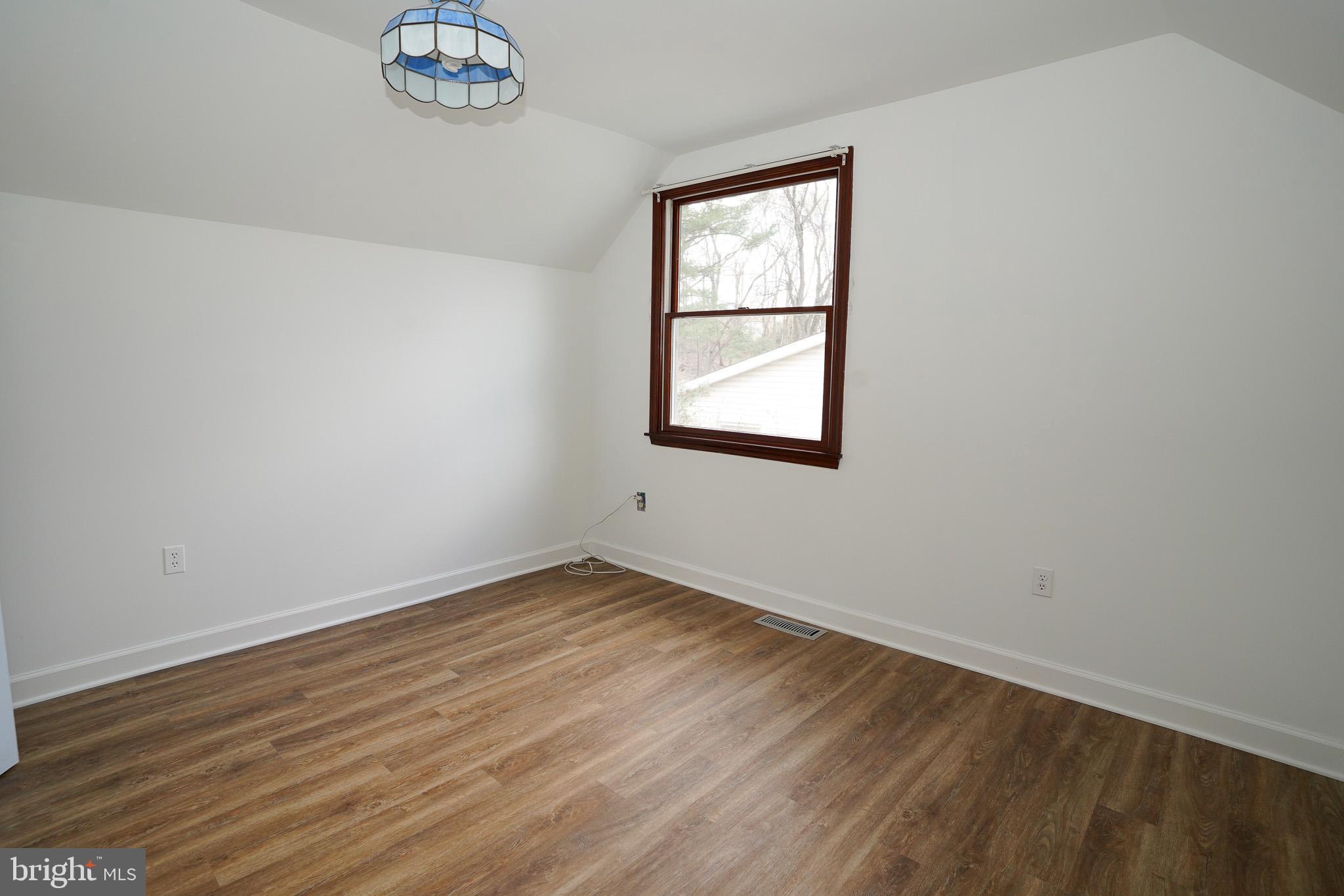 1887 ALDERNEY CT