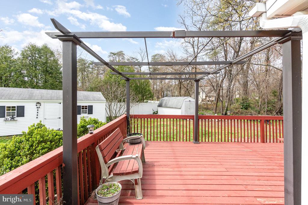 7830 Locust Wood Rd