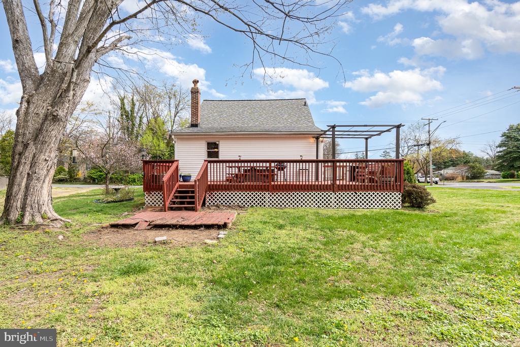 7830 Locust Wood Rd