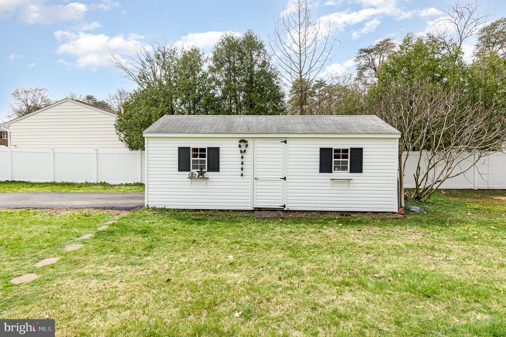 7830 Locust Wood Rd