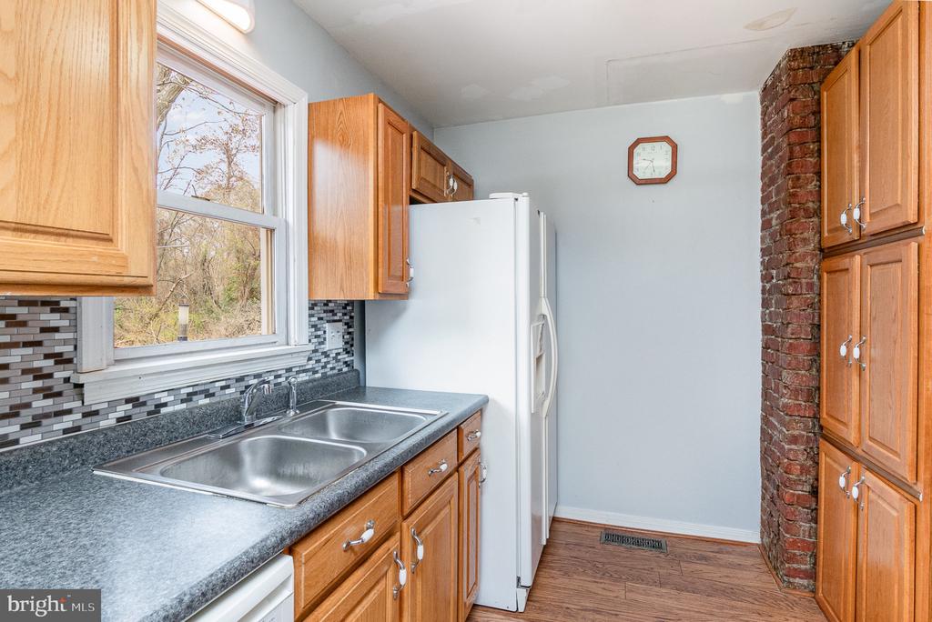 7830 Locust Wood Rd