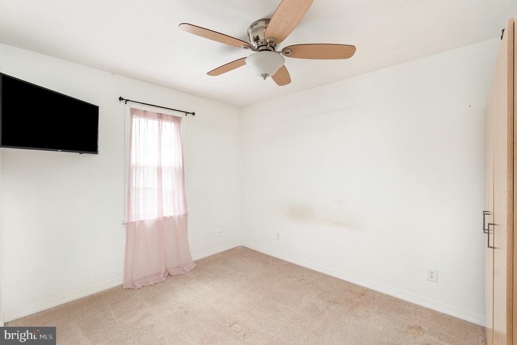7830 Locust Wood Rd