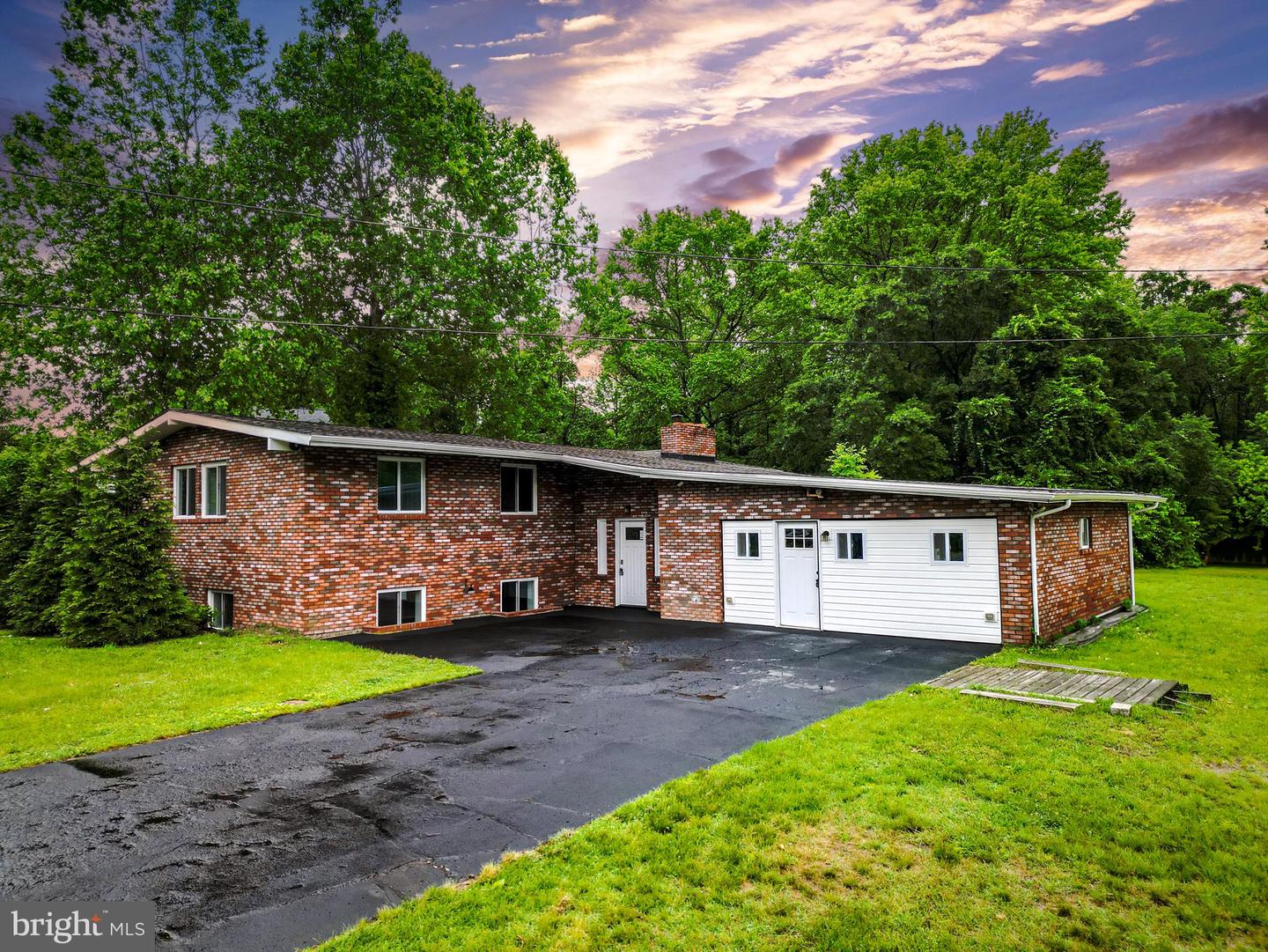 7742 Freetown Rd
