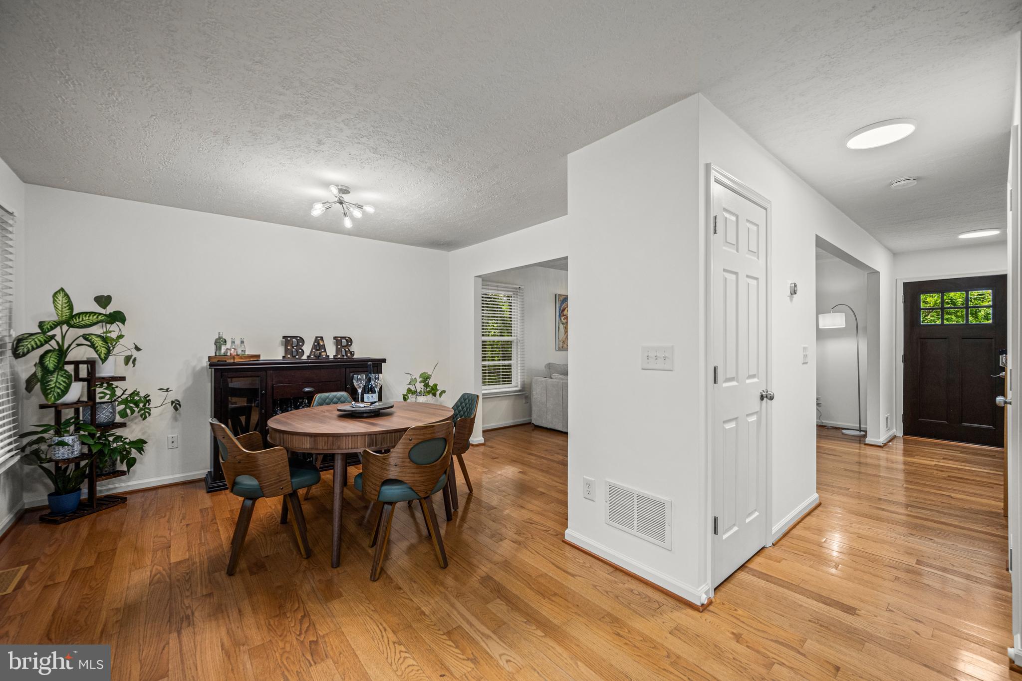 409 Magothy Bridge Rd