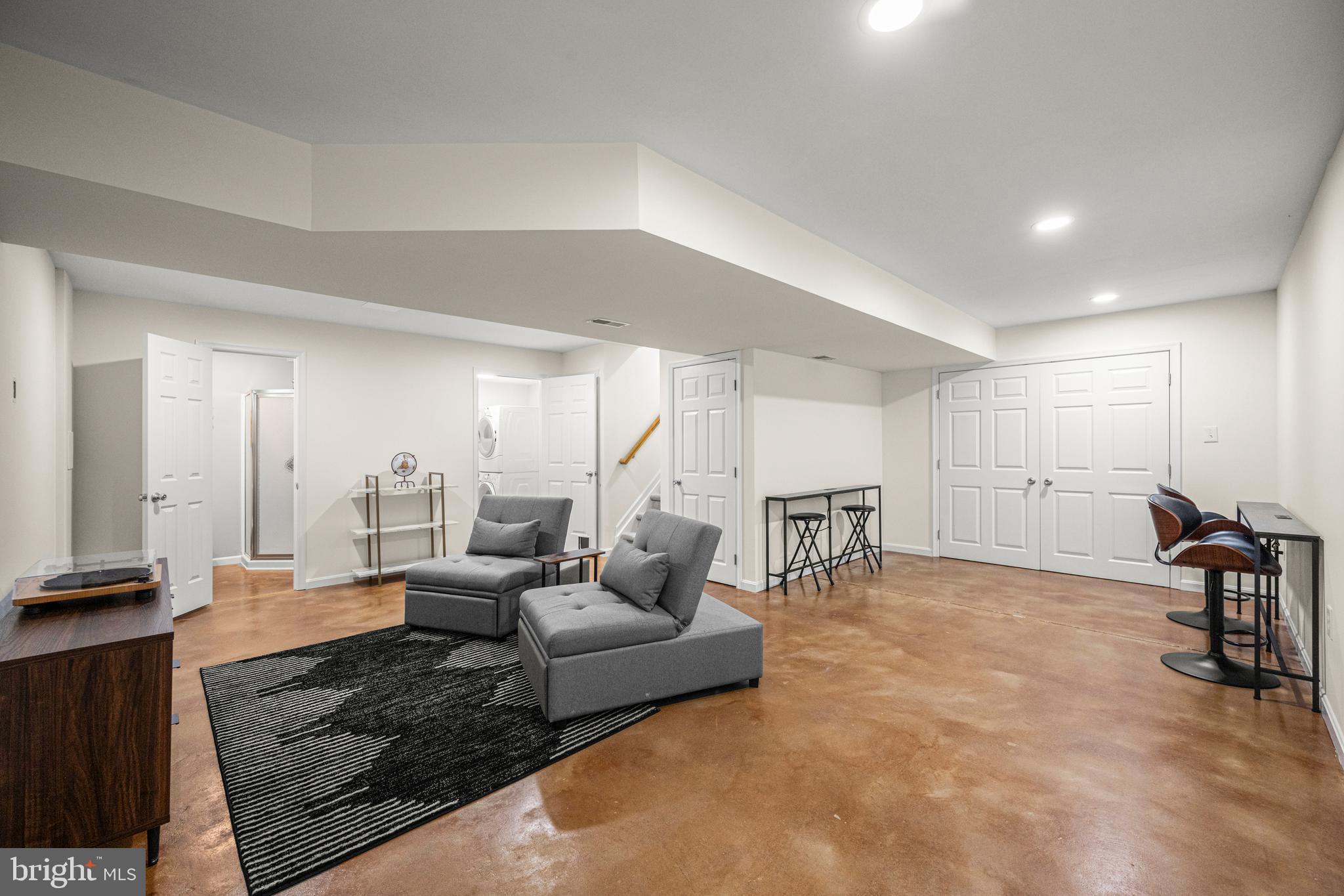 409 Magothy Bridge Rd