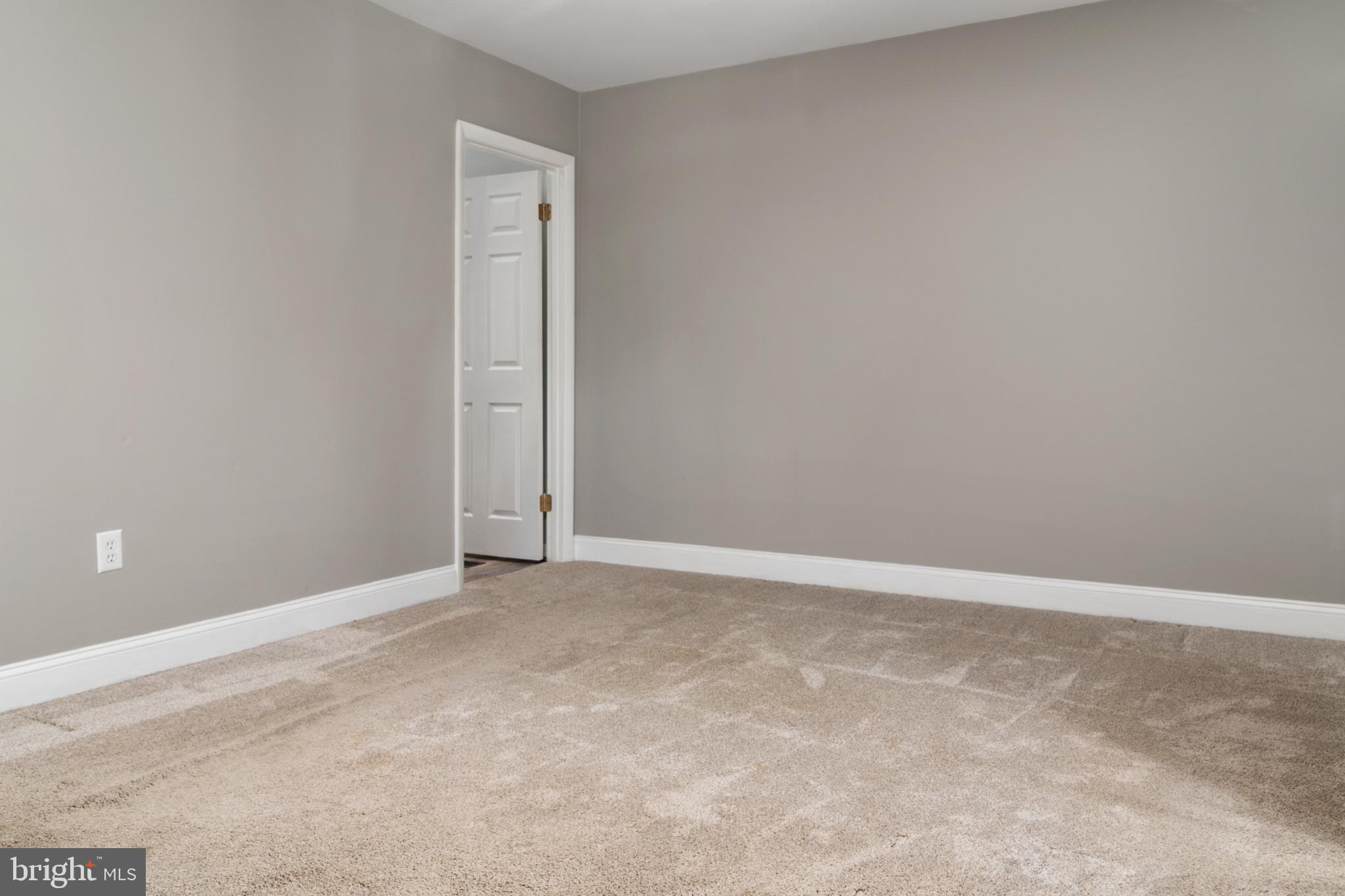 1324 HAZEL NUT COURT