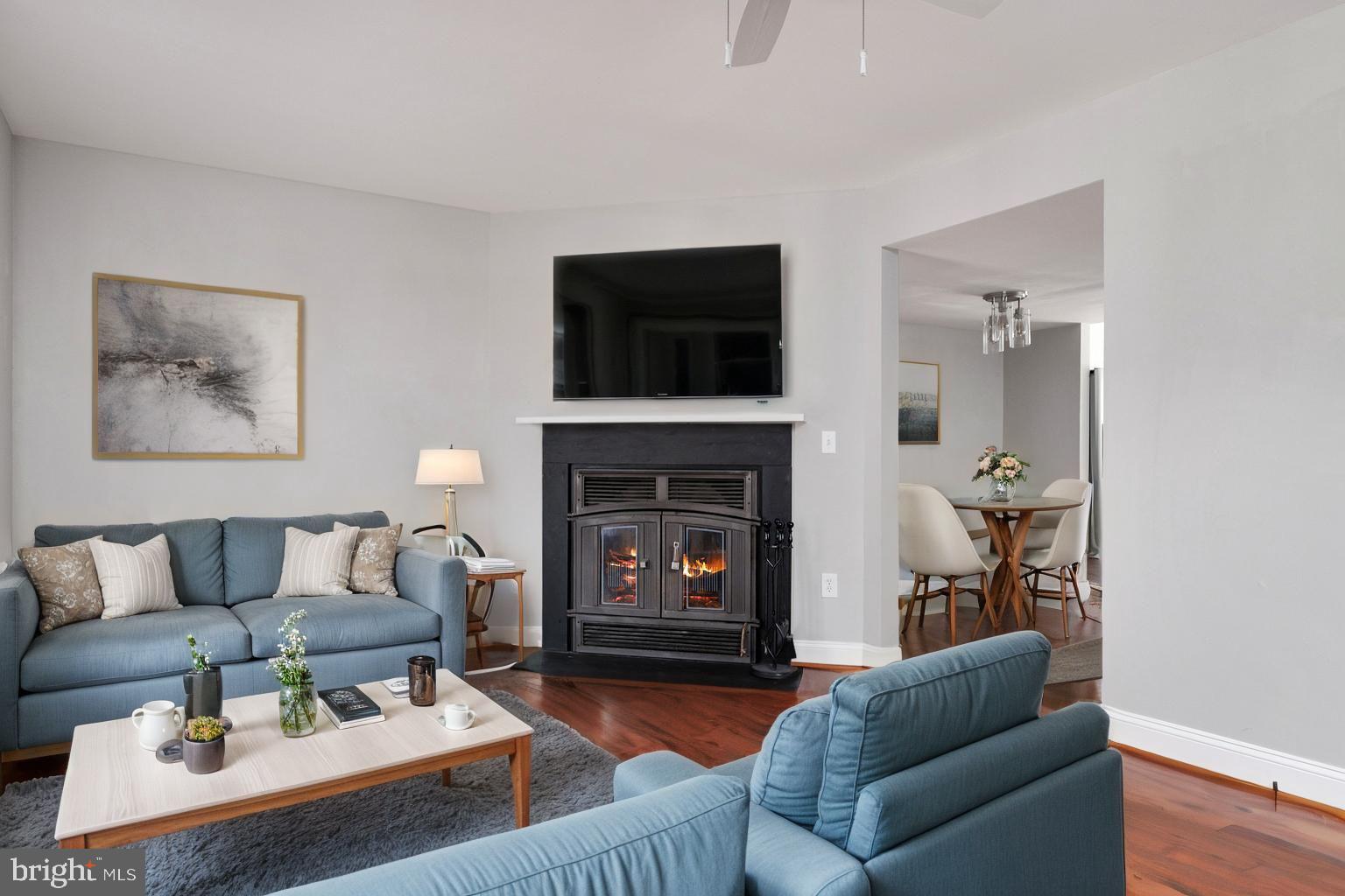 1324 HAZEL NUT COURT