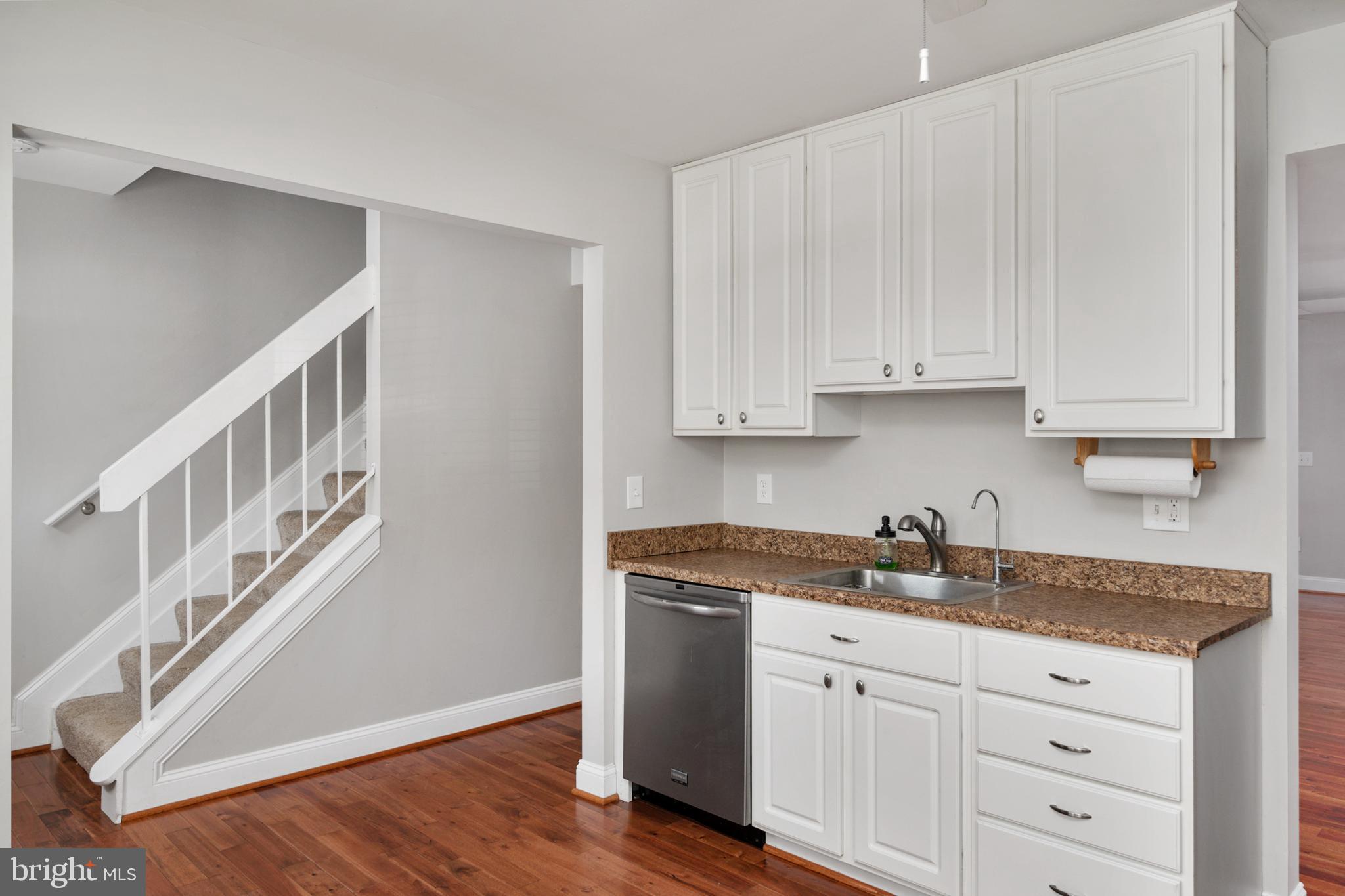 1324 HAZEL NUT COURT