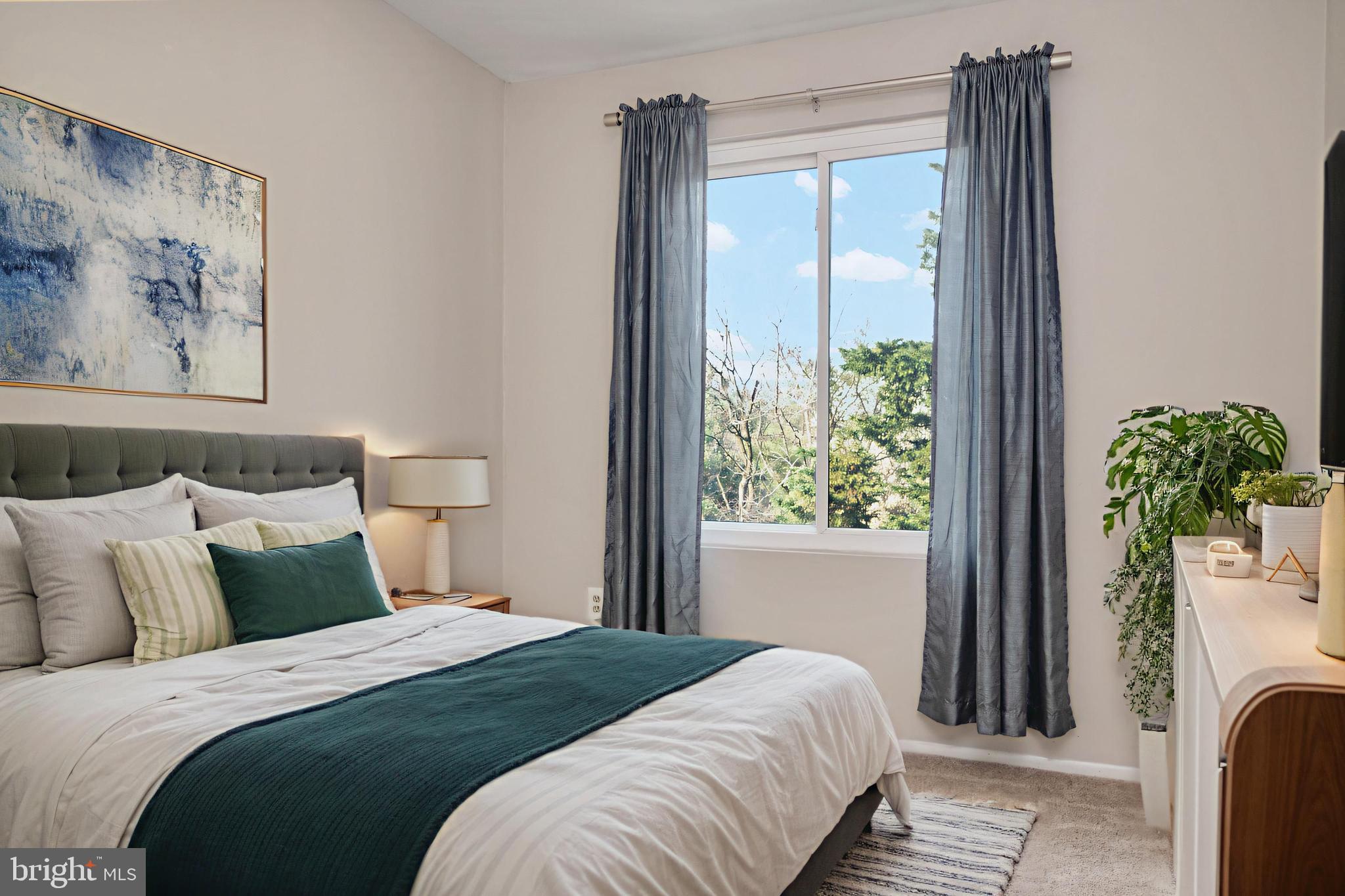 1324 HAZEL NUT COURT