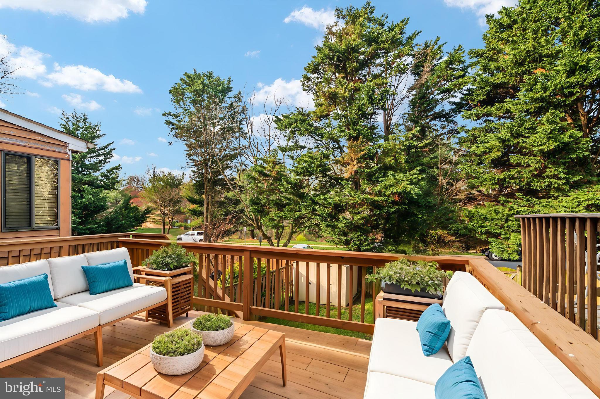 1324 HAZEL NUT COURT