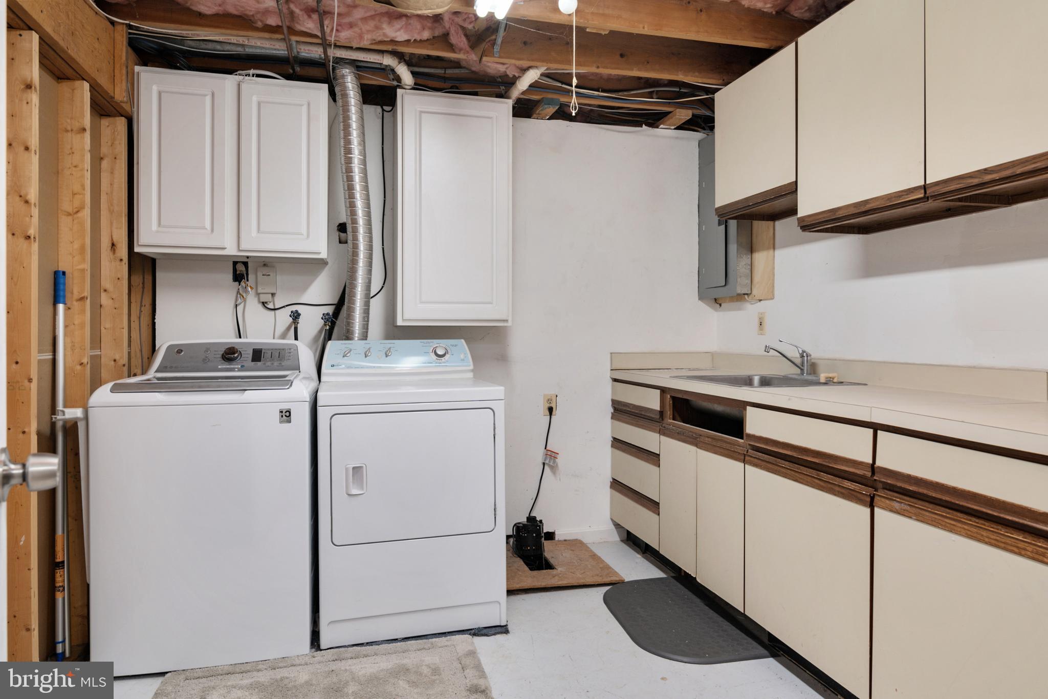 1324 HAZEL NUT COURT