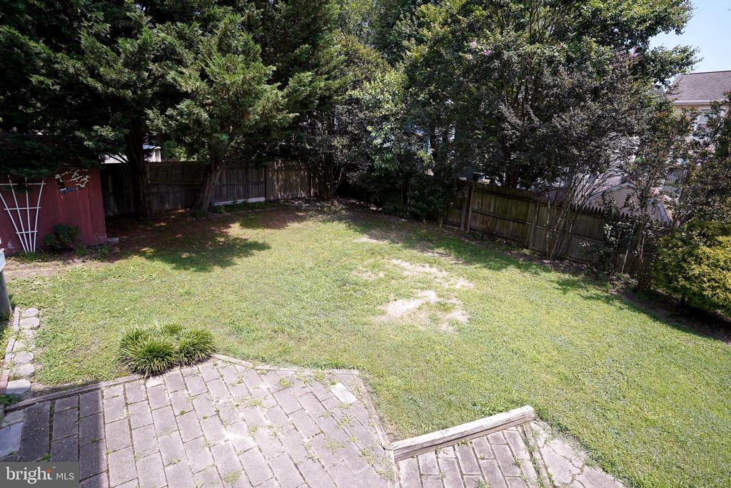 7862 CENTERGATE CT