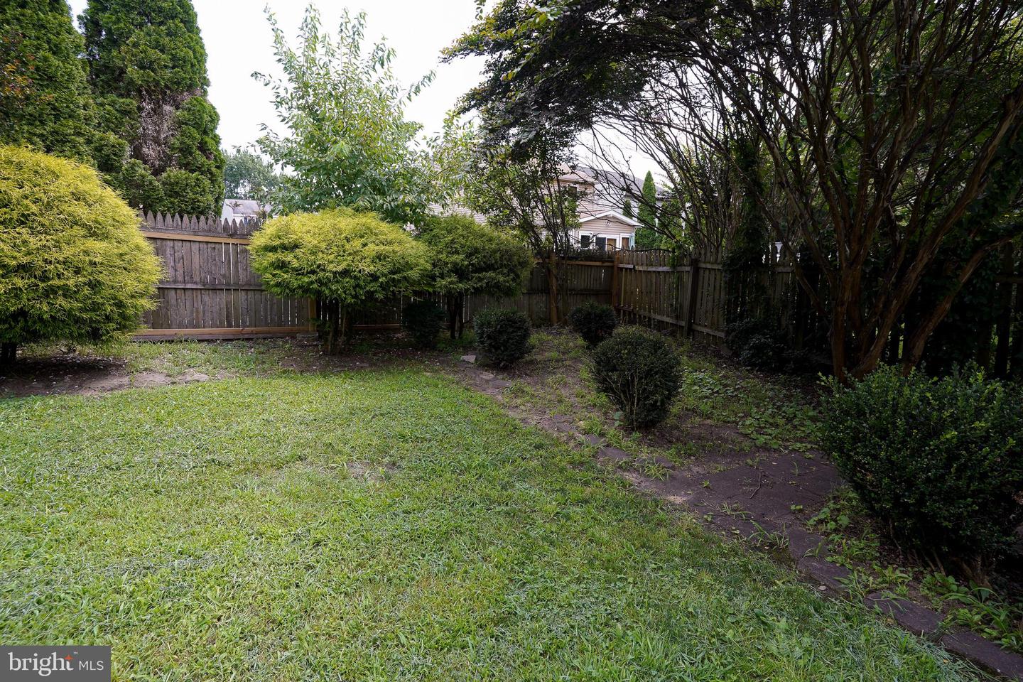 7862 CENTERGATE CT