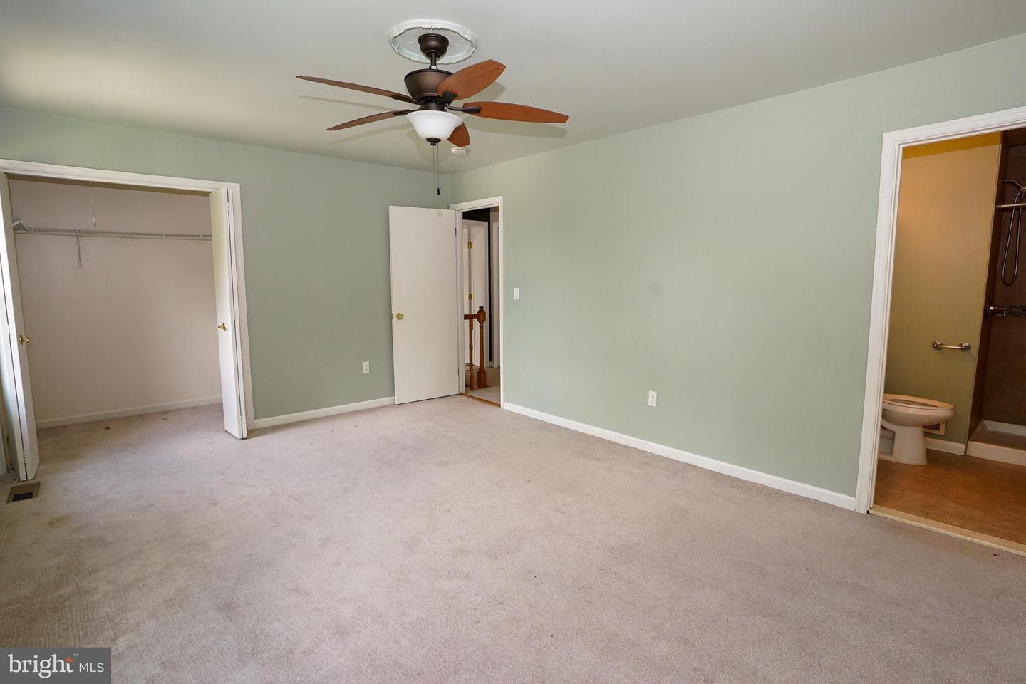 7862 CENTERGATE CT