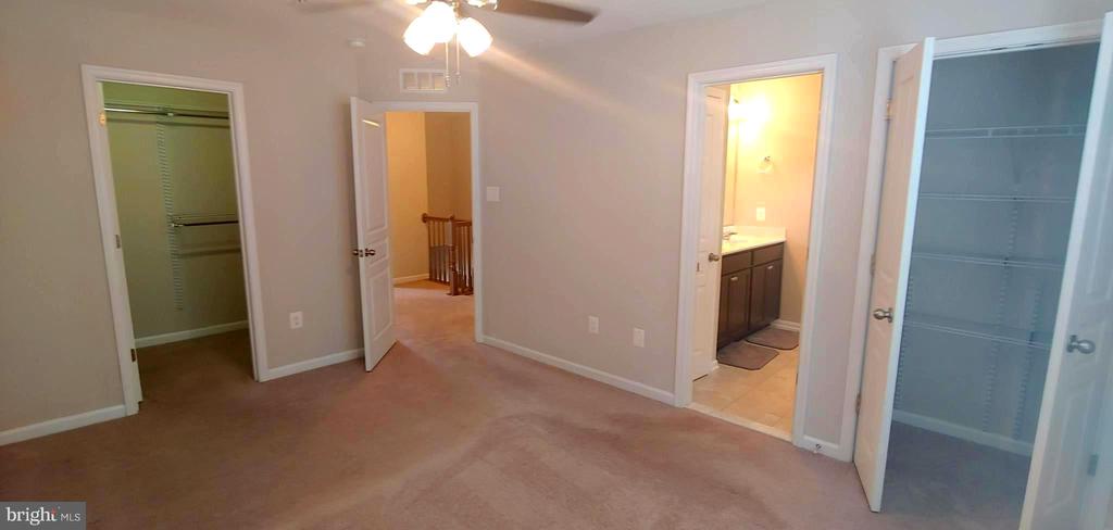 1011 HAWKINS WAY