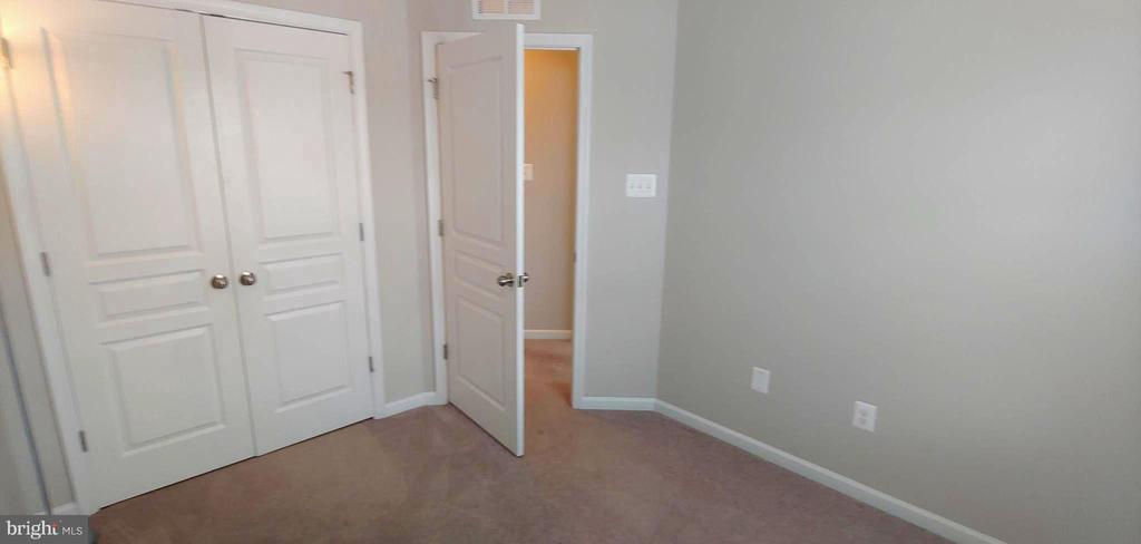 1011 HAWKINS WAY