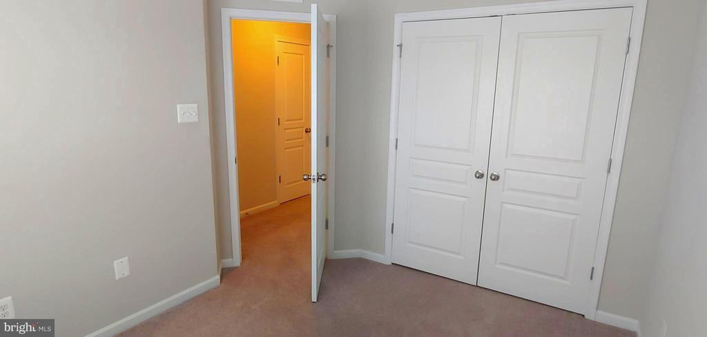 1011 HAWKINS WAY
