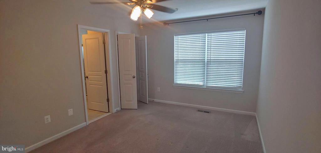 1011 HAWKINS WAY