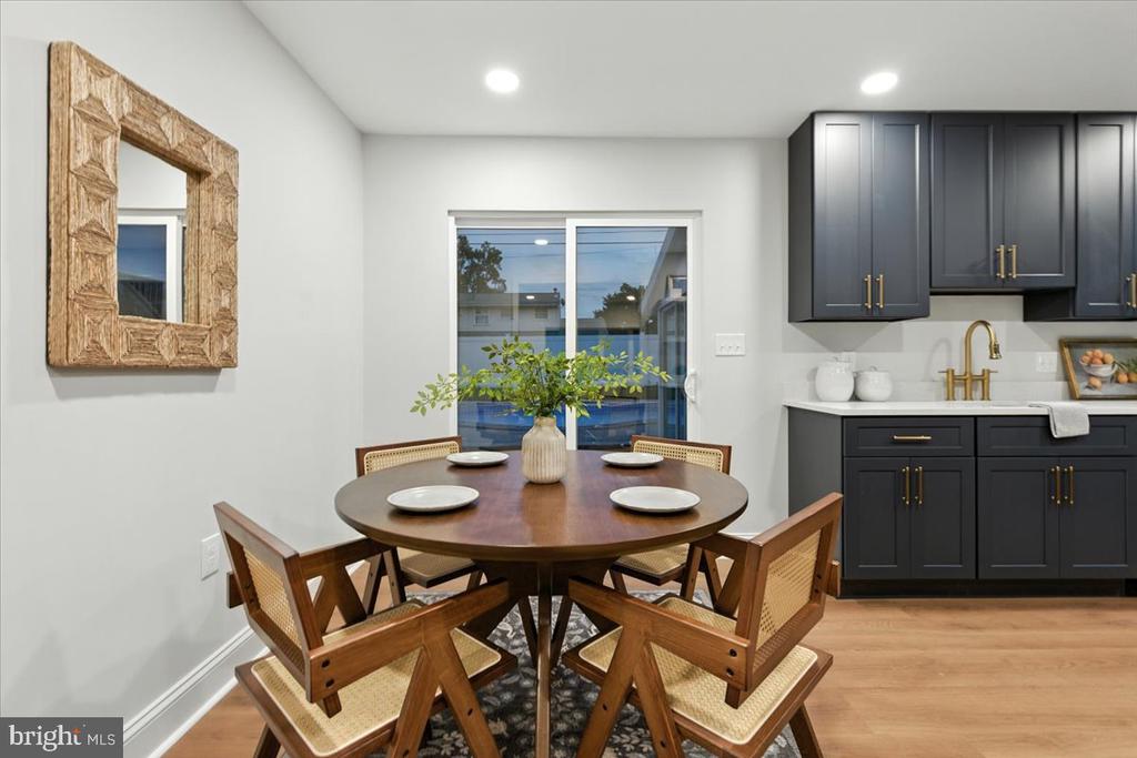 5 N MEADOW DRIVE