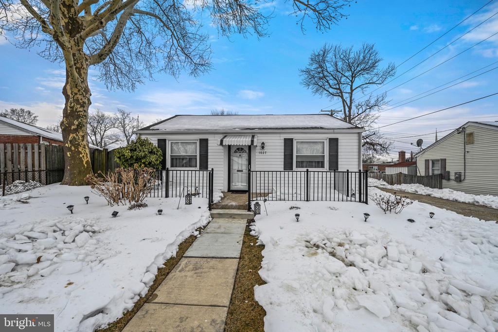 1027 UPTON ROAD