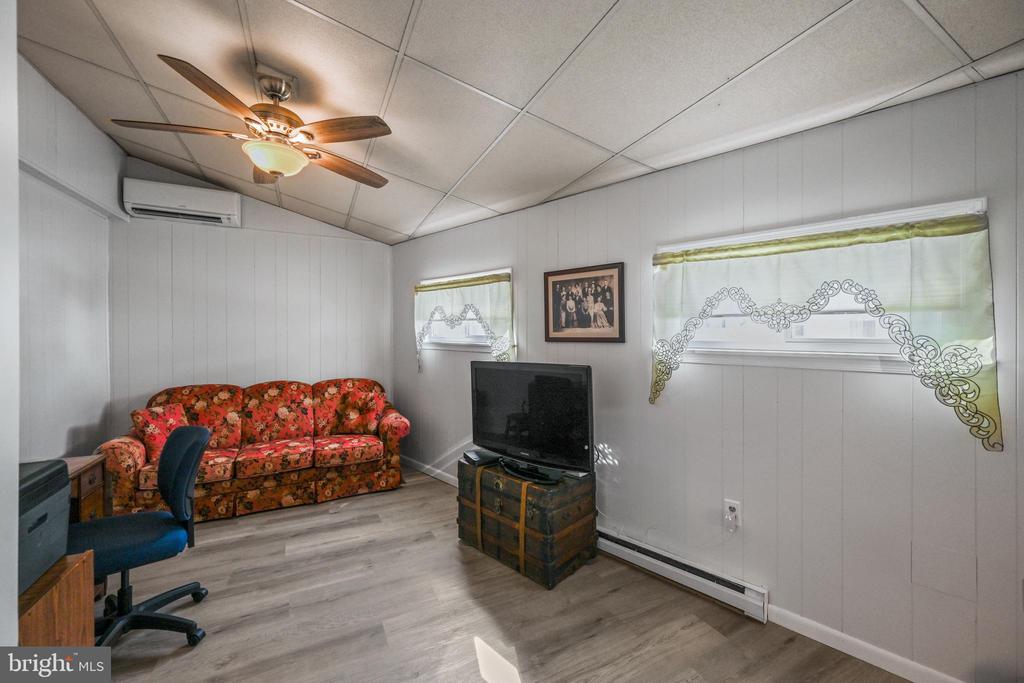 1027 UPTON ROAD