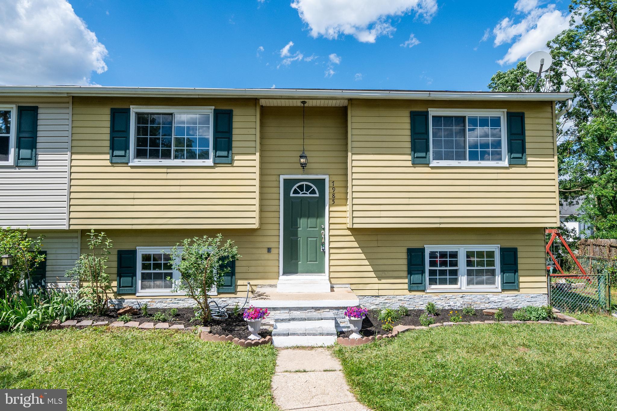 7985 SCOTTS MANOR COURT
