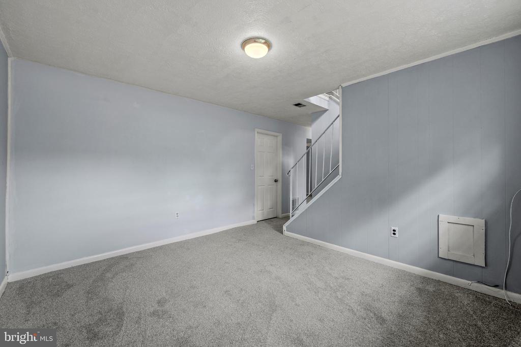 7985 SCOTTS MANOR COURT