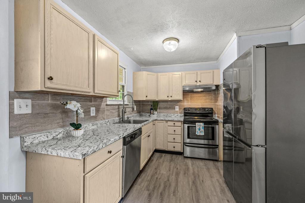 7985 SCOTTS MANOR COURT